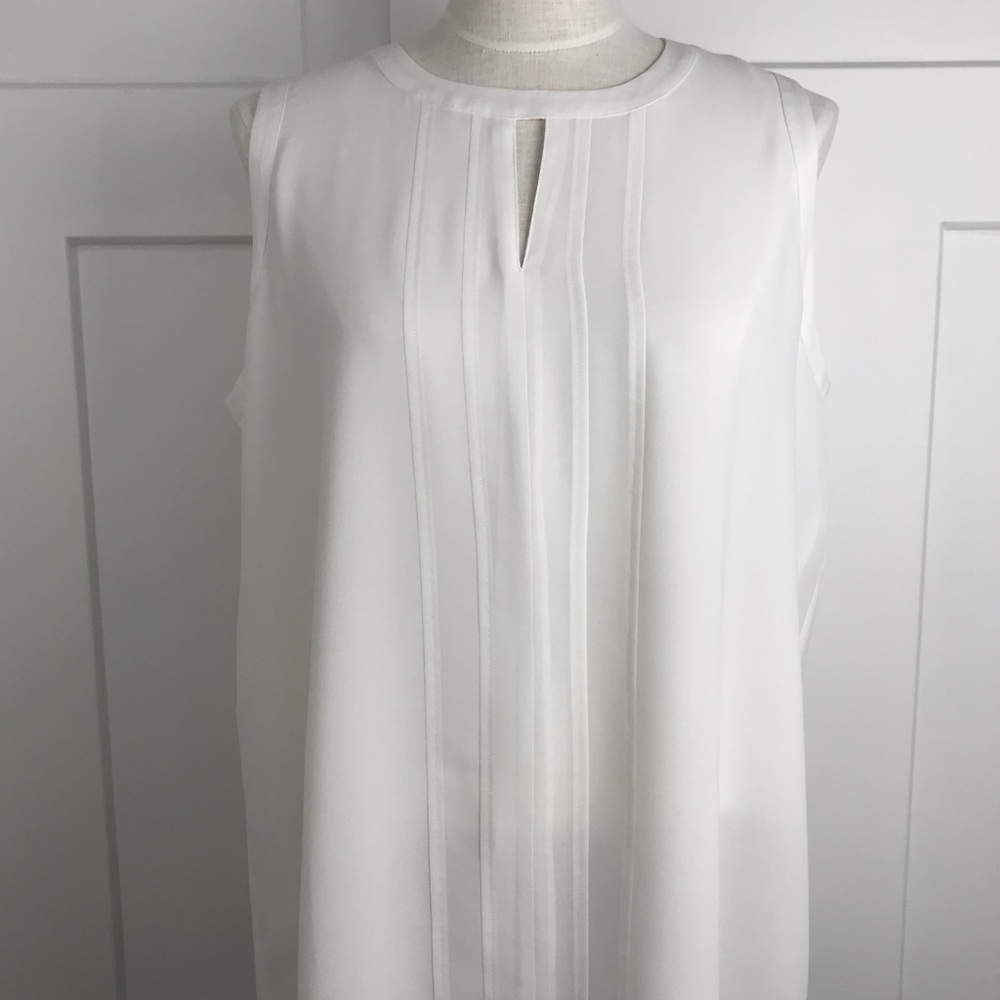 Cabi White Sleeveless Top L Cutout